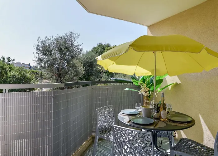 Cimiez Les Pins By Interhome *