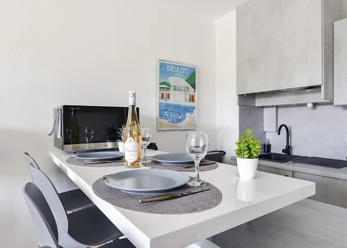 Cimiez Les Pins By Interhome Lejlighed *